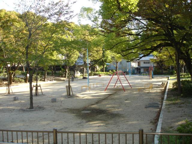 park. 165m until Ikutama park