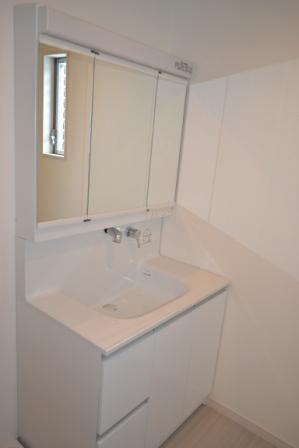 Bathroom. Indoor (September 2013) Shooting