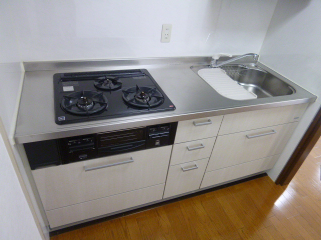 Kitchen. Space spread because the kitchen is also a separate type ☆ 