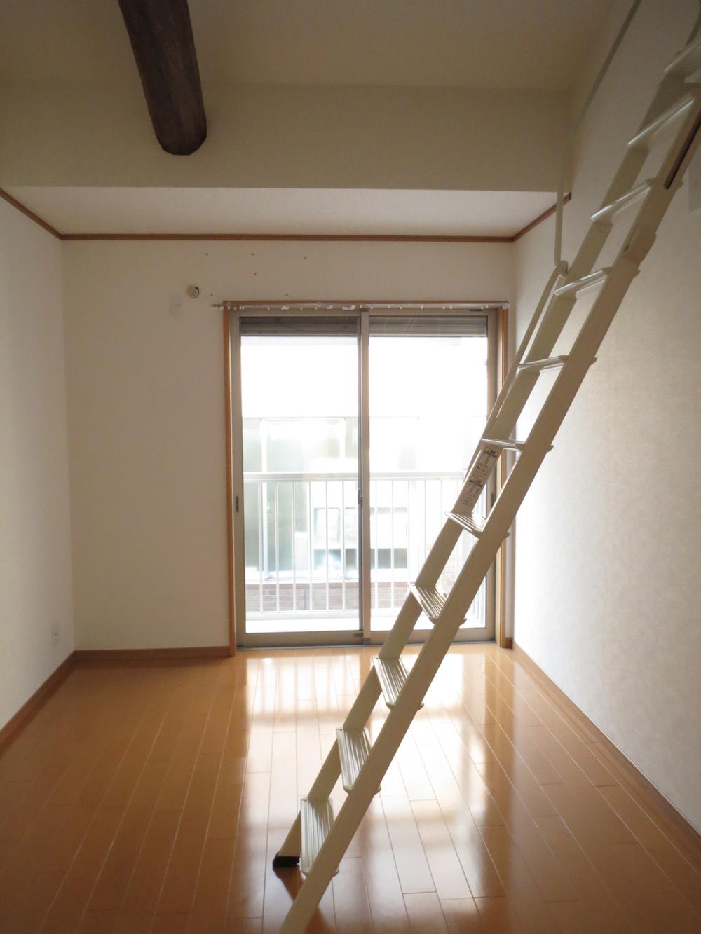 Non-living room. Second floor: Western-style about 6.75 Pledge