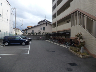 Other common areas. Parking Lot Bicycle-parking space