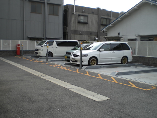 Parking lot