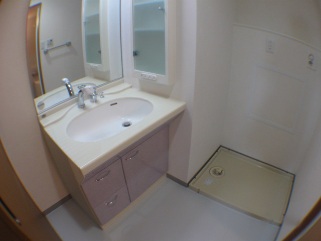 Washroom. Kodawari 2 wash basin that! There is gimmick ・  ・  ・