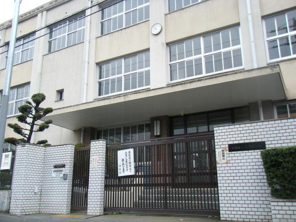 Junior high school. 480m to Osaka Municipal Imazu junior high school