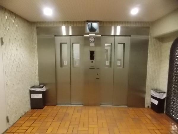 Other common areas. Condominium with elevator