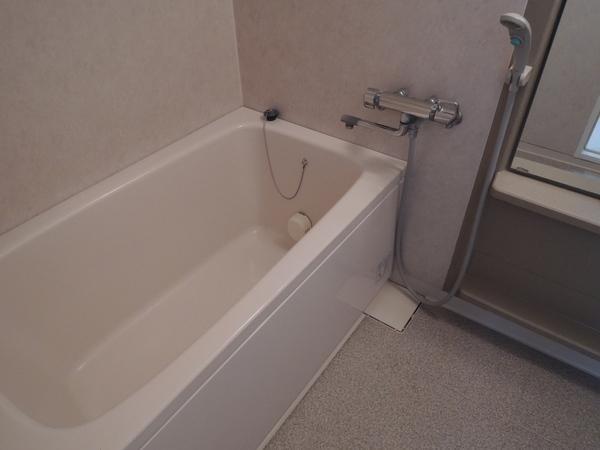 Bathroom. With additional heating. With bathroom drying heater.