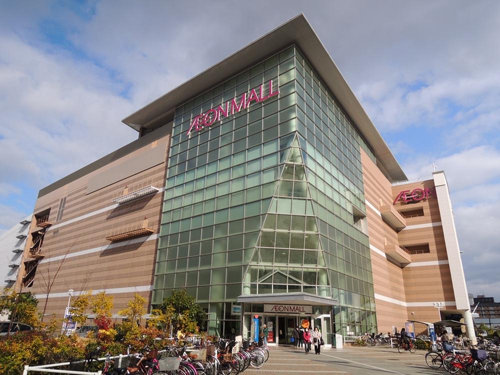 Shopping centre. 1111m to Tsurumi Ryokuchi ion Mall 14 mins