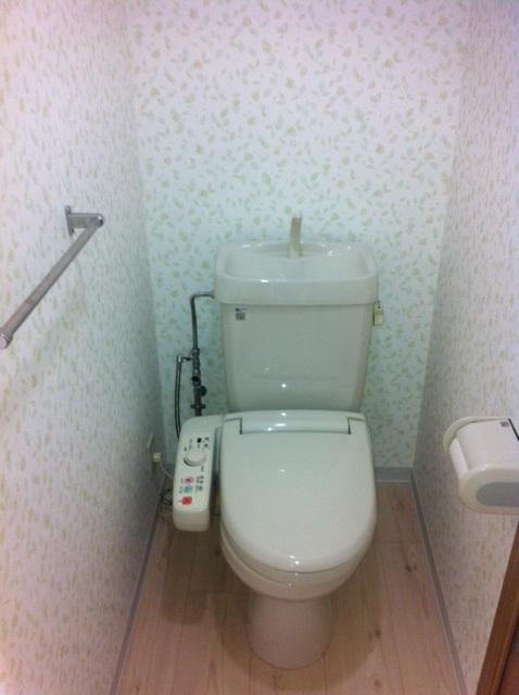 Toilet. It is clean of easy to state-of-the-art bidet with toilet!