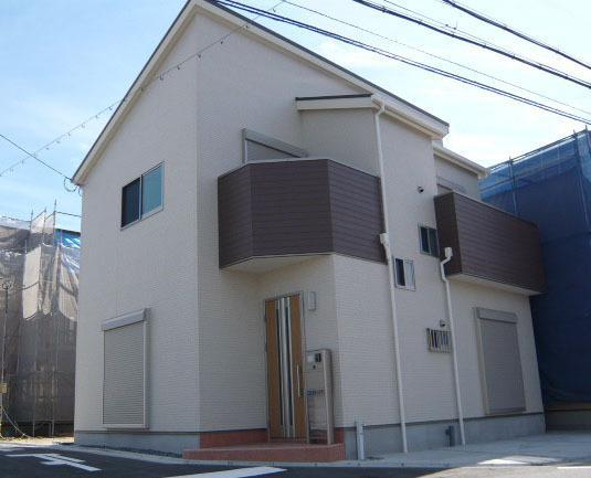 Same specifications photos (appearance). Holiday to your family gathered in Tsurumi Ryokuchi park