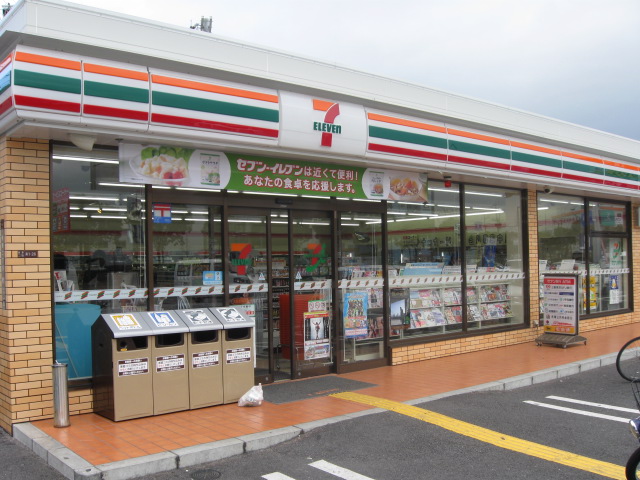 Convenience store. 151m to Seven-Eleven Osaka Tsurumi Ryokuchi store (convenience store)