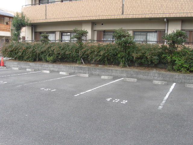 Parking lot