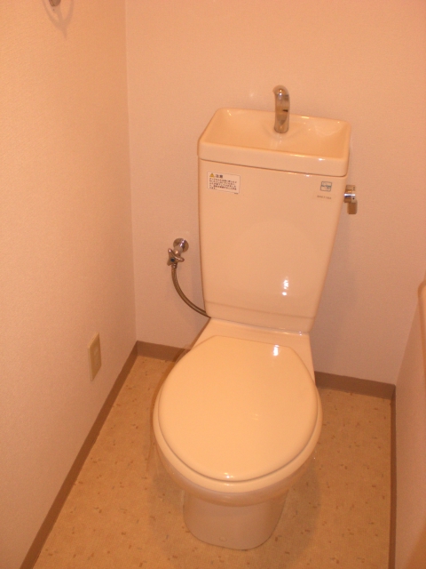 Toilet. Washlet is installed Allowed