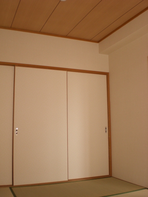 Receipt. The closet, depth ・ Excellent storage capacity because there is a width! 