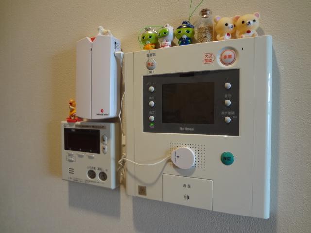 Other introspection. Indoor (11 May 2013) Shooting (furniture, etc. of the photo are not included in the sale price)