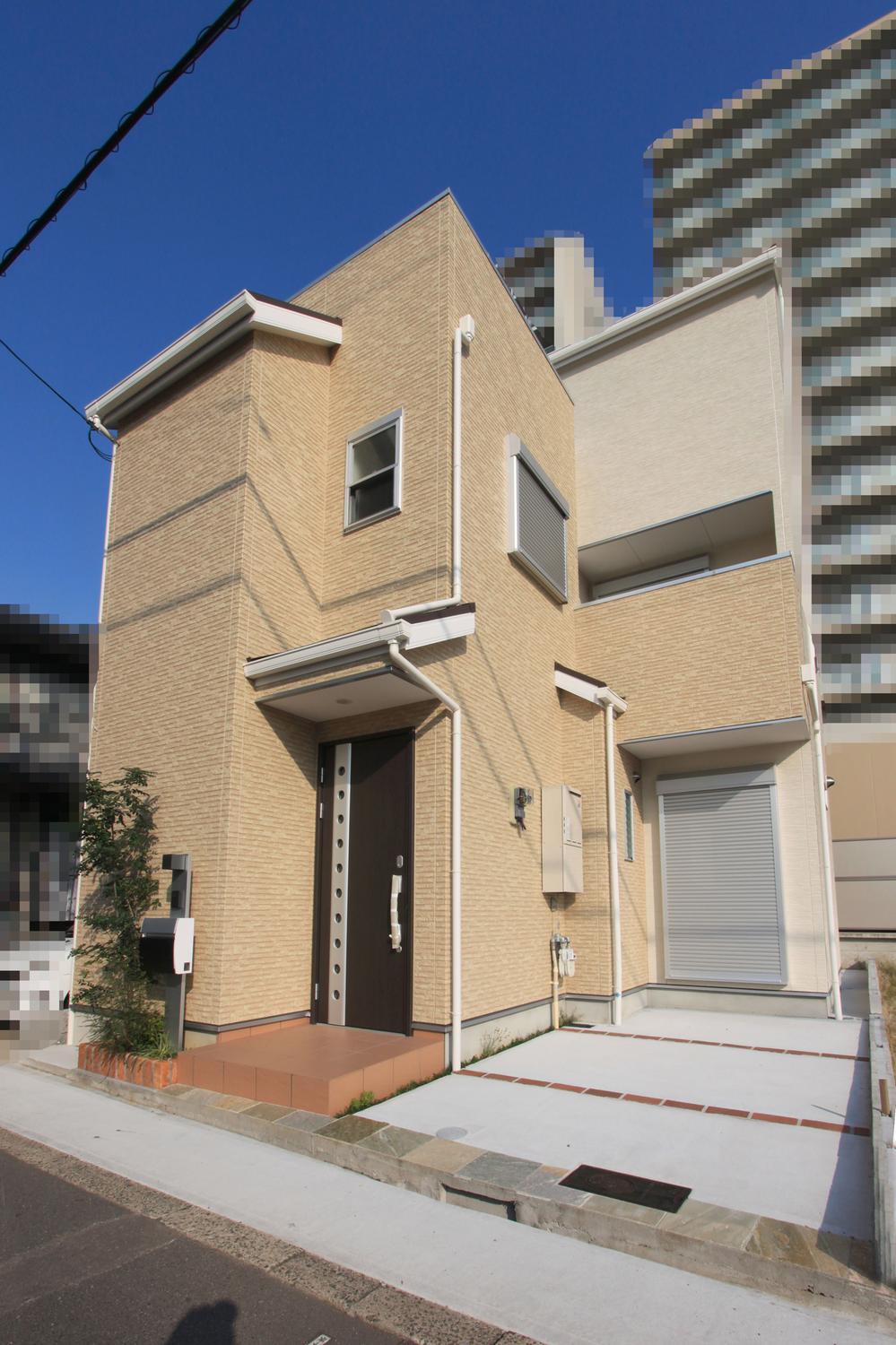 Local appearance photo.  ◆ Stylish appearance