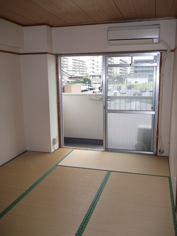 Living and room. Bright Japanese-style room