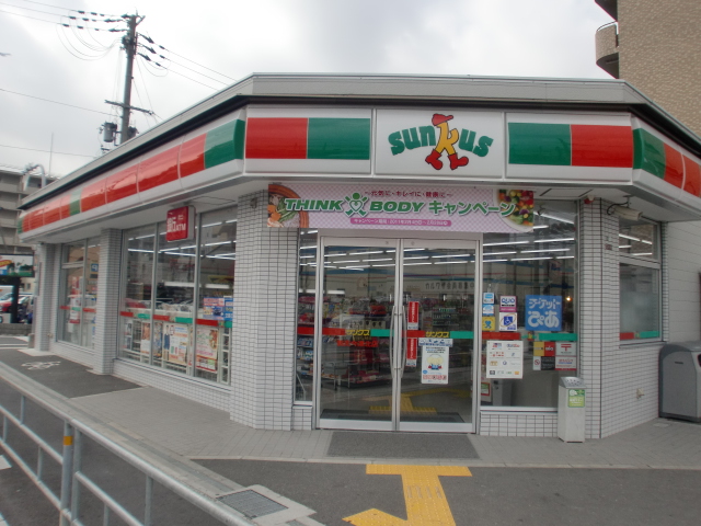 Convenience store. Thanks Tsurumi Imazukita store up (convenience store) 109m