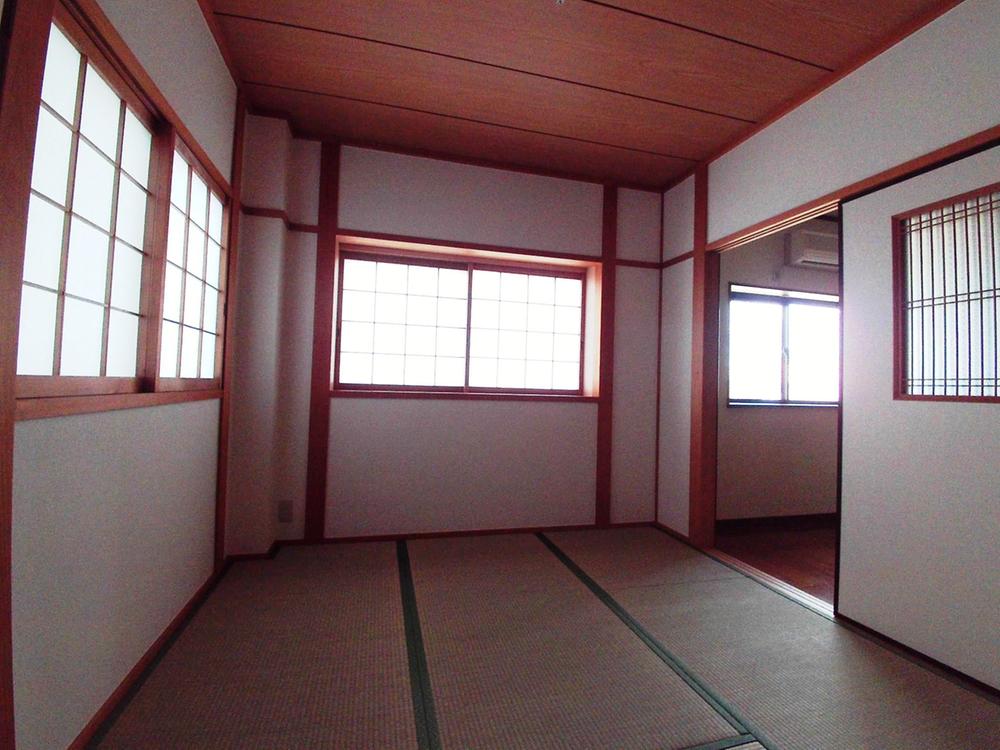 Other. Bright third floor Japanese-style room (4.5 Pledge), This is a good smell of re-covering the tatami