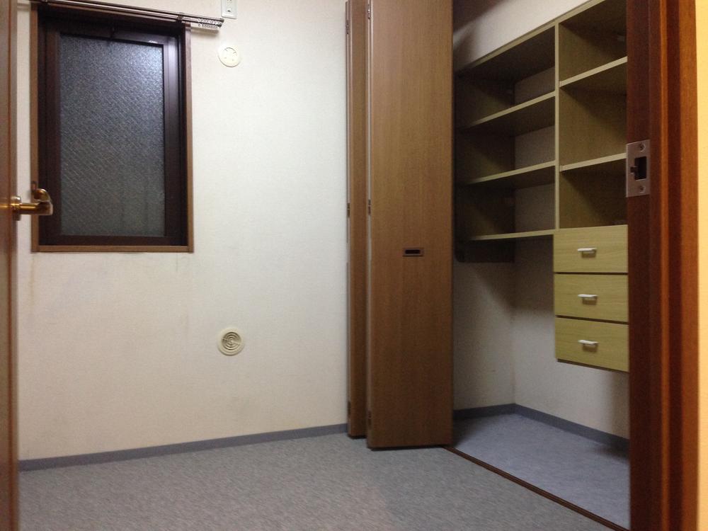 Non-living room. Storeroom