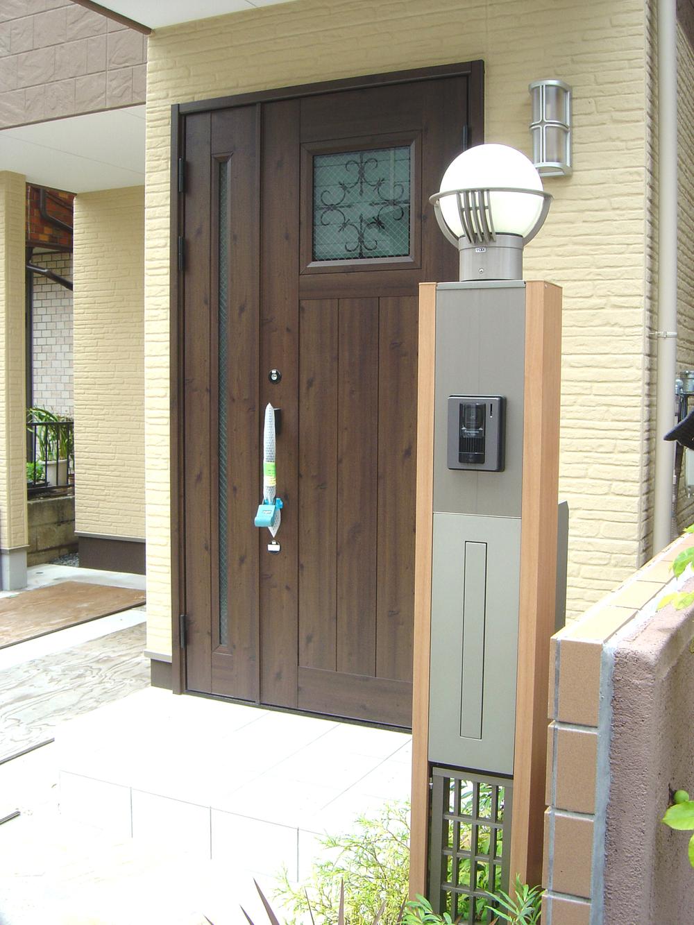 Local appearance photo. Local (July 2013) Shooting. Entrance door