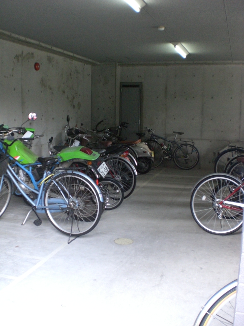 Other common areas. Bicycle equipped! ! 