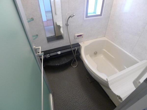 Bathroom. Same apartment separate room photo ☆