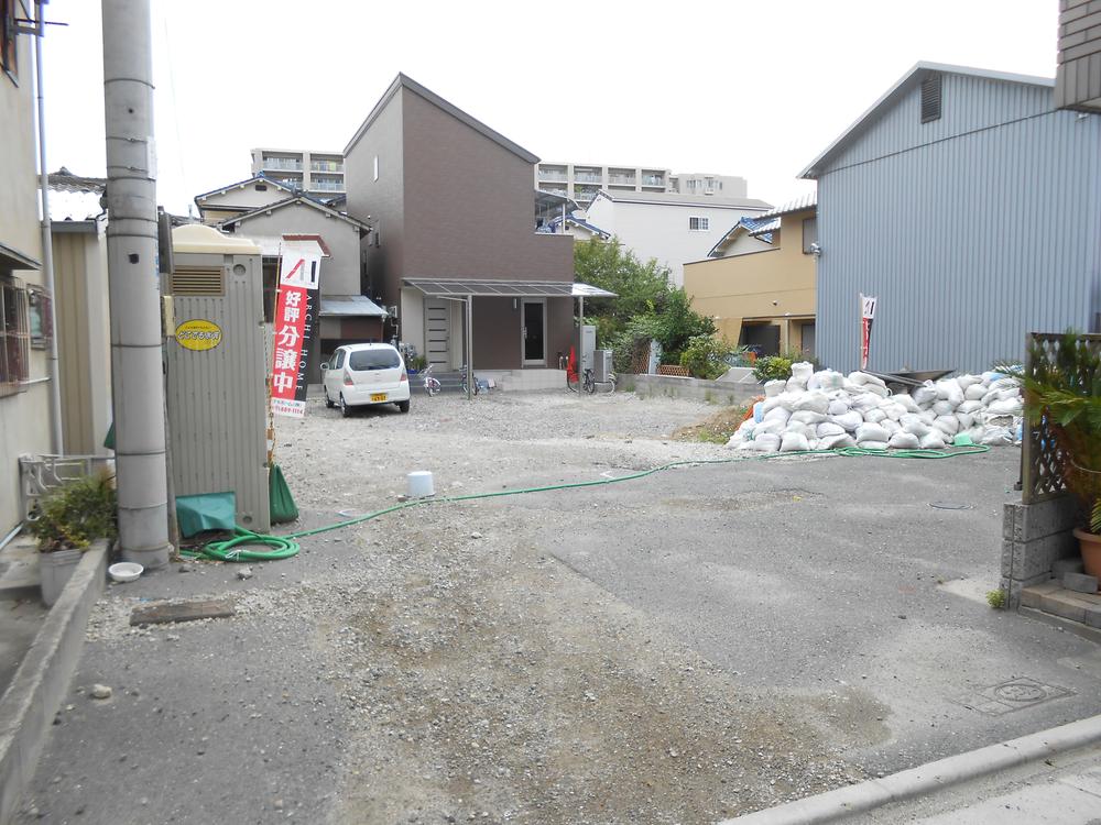 Local photos, including front road. Local (July 2013) Shooting