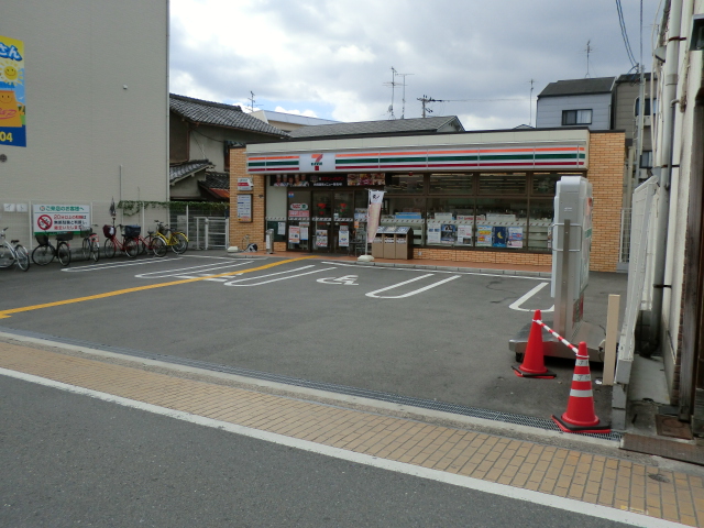 Convenience store. Seven-Eleven JR Tokuan Station Nishiten (convenience store) to 186m