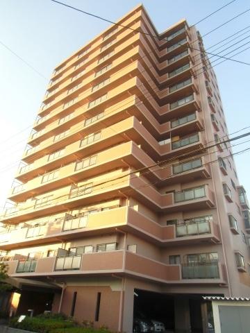 Local appearance photo. The ground 13-story condominium