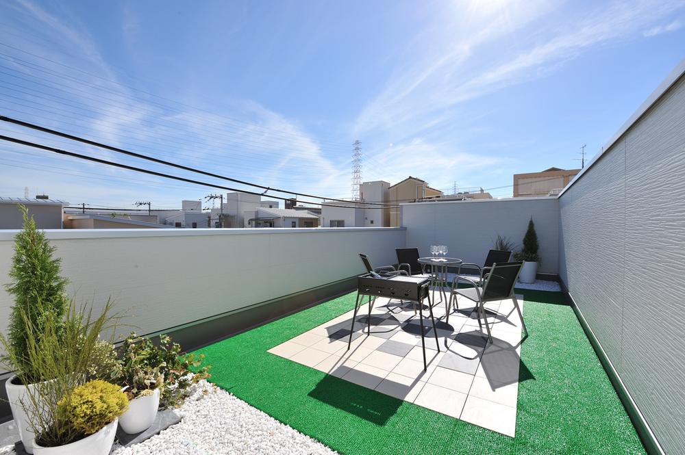 Balcony. Large roof balcony in a private garden!