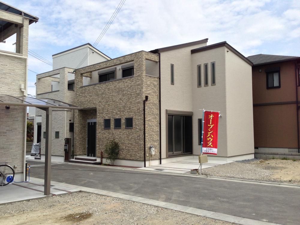 Local photos, including front road. Development road, Front road spacious