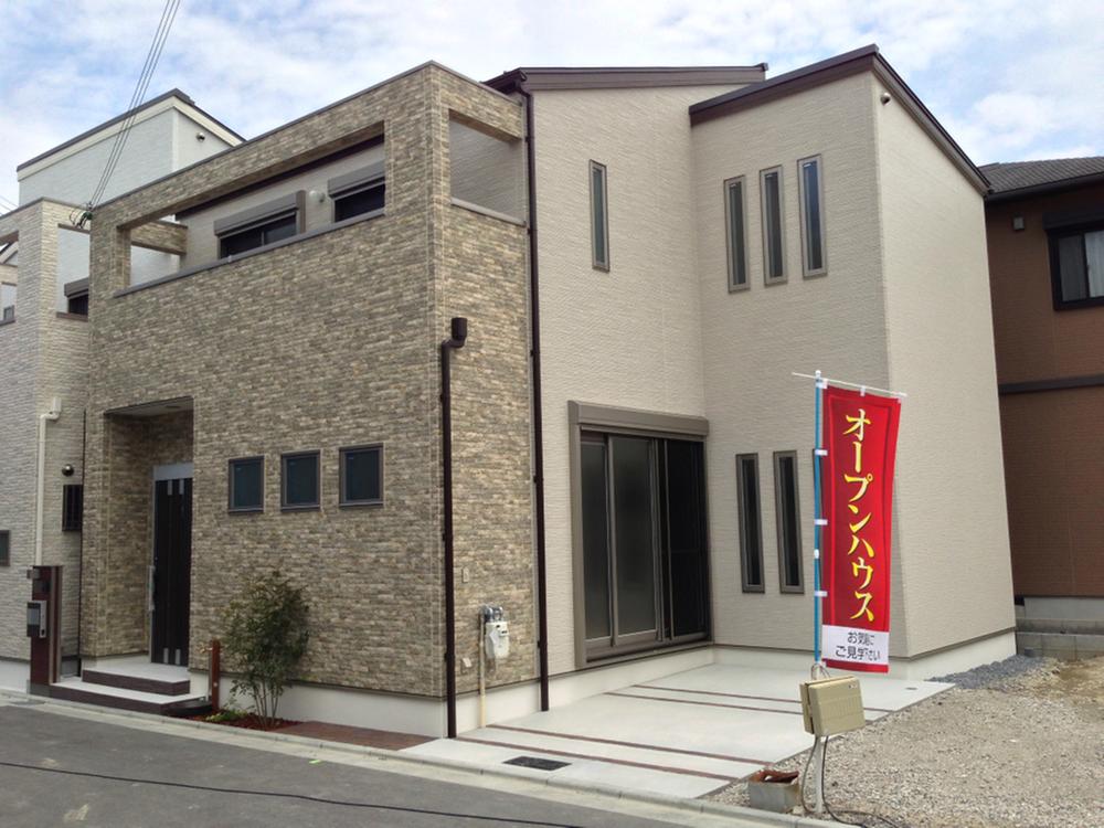 Model house photo. Model house exterior photo