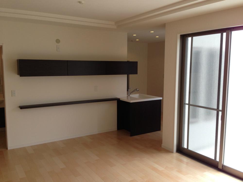 Living. Spacious LDK, Floor heating nook equipped