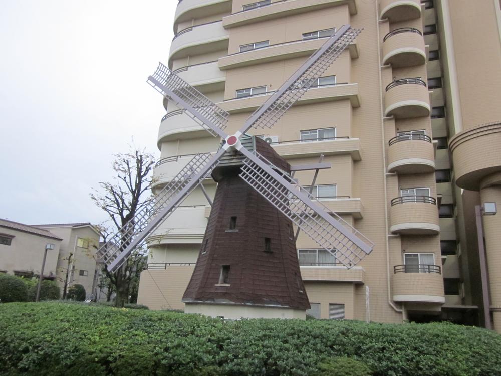 Local appearance photo. Mansion appearance