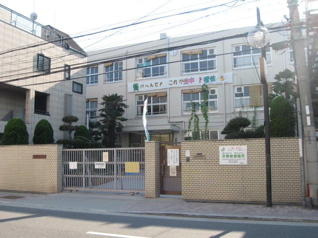 Junior high school. IbaraTanaka 580m to school (junior high school)