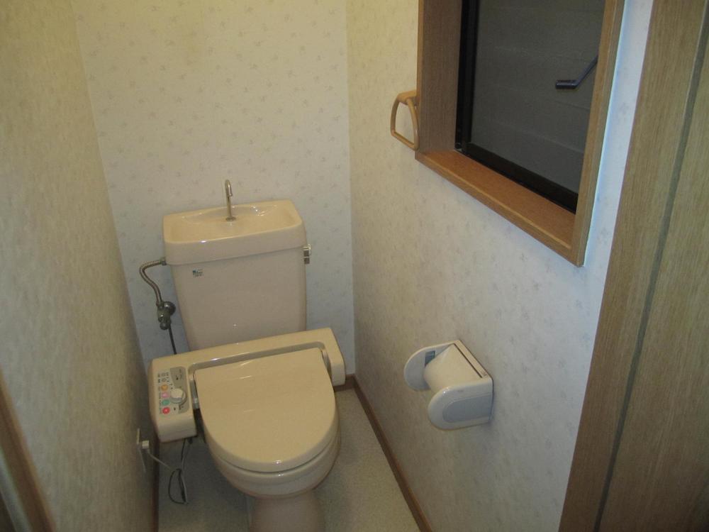 Toilet.  ◆ Second floor toilet ◆ 