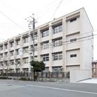 Primary school. 680m to Osaka City Tatsuta River Elementary School