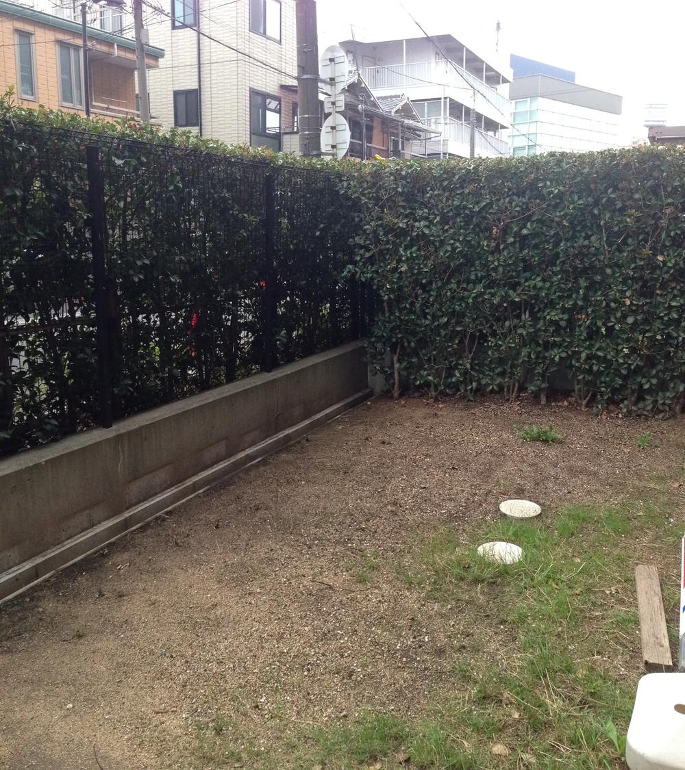 Garden. Private garden!  Spacious 22 sq m !  For those garden-learning is a hobby, I put selling!