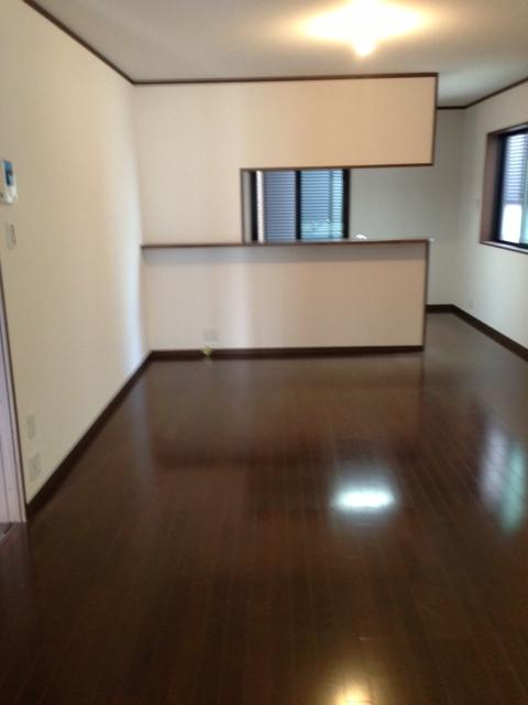 Same specifications photos (living). LDK about 19 Pledge!  Wide ~ There!  is!  Furthermore, It is with the double-sided balcony!  If you add furniture, Housework flow line is the difficulty is constrained!