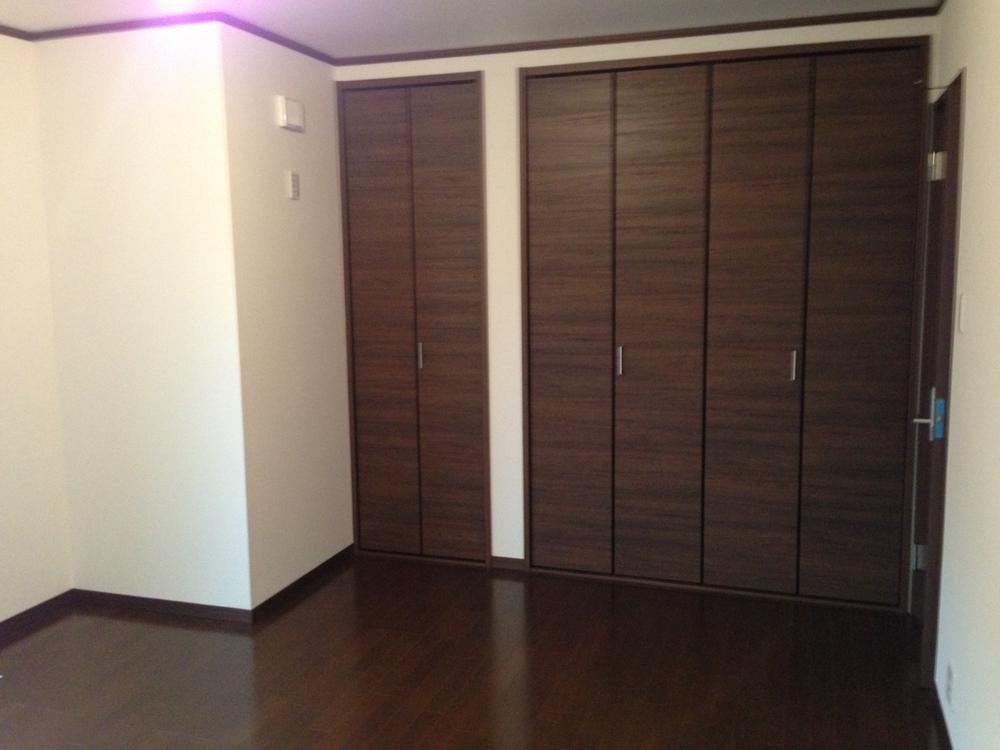 Same specifications photos (Other introspection)