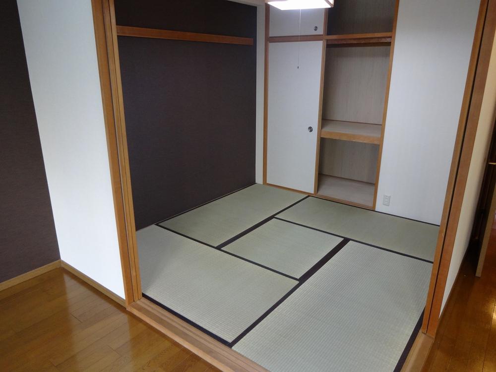 Non-living room. Skip floor of Japanese-style room 4.5 quires
