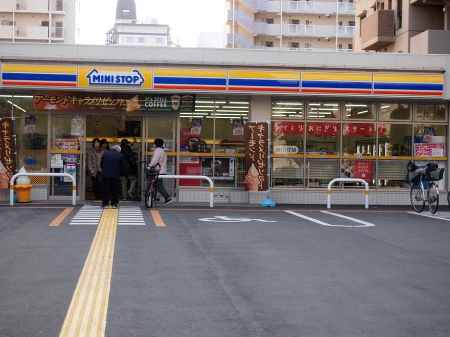 Convenience store. Ministop Co., Ltd. 10m to Osaka Nishimiyahara 2-chome
