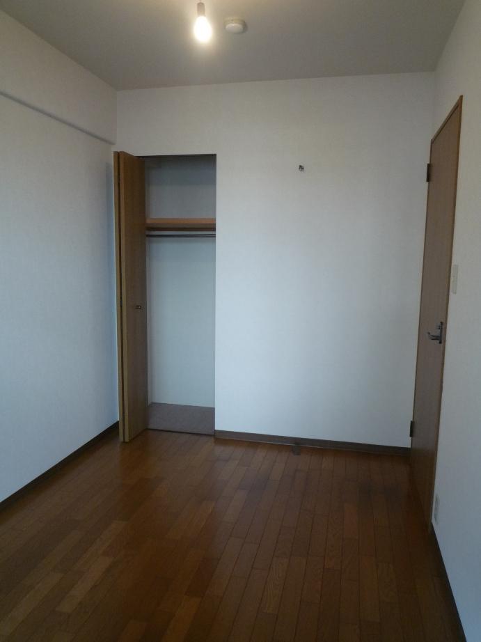 Non-living room. 4.5 is the Pledge of Western-style. Please use as a room to use for the children's room and hobbies.
