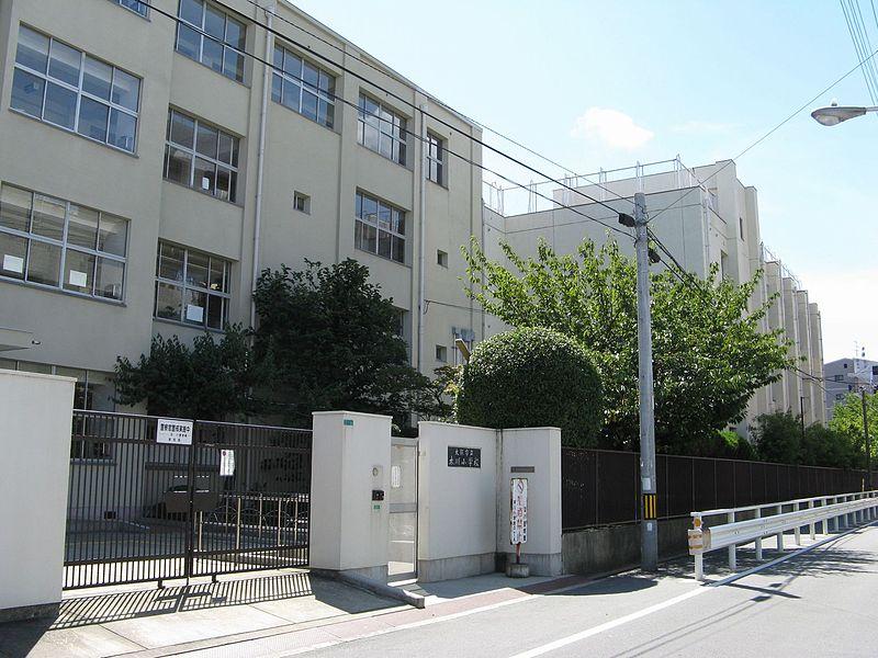 Primary school. 705m to Osaka City trees River Elementary School