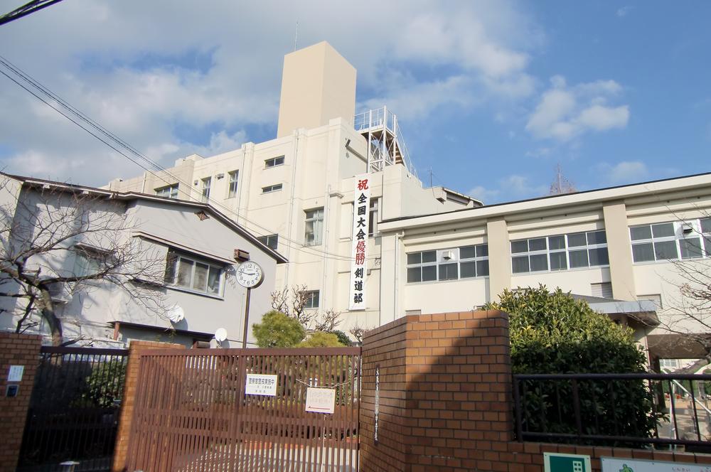 Junior high school. 120m to Mikuni junior high school