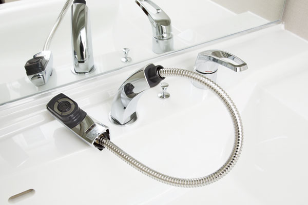 Bathing-wash room.  [Single-lever shower hot and cold water mixing faucet] Fine silky shower good texture and soft. It is a handy shower faucet that can be used in a drawer (same specifications)