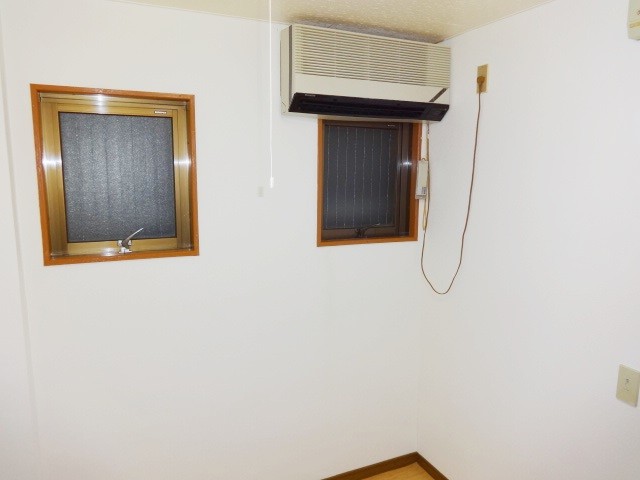 Other room space. Air conditioning is also equipped