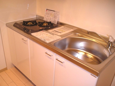 Kitchen. Two-burner gas system Kitchen! Sink also spacious easy-to-use! 