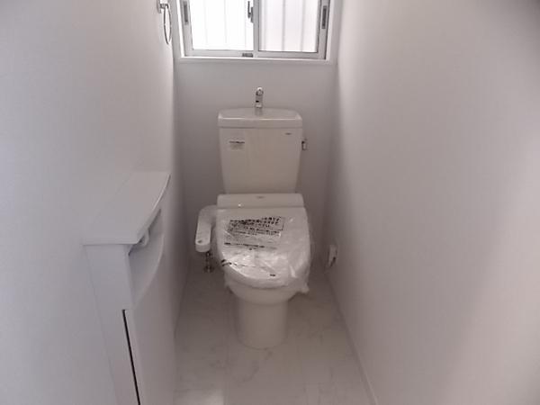 Same specifications photos (Other introspection). Toilet with hot water cleaning toilet seat