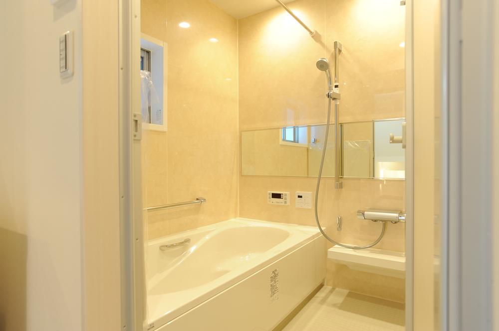 Bathroom. Indoor (11 May 2013) Shooting